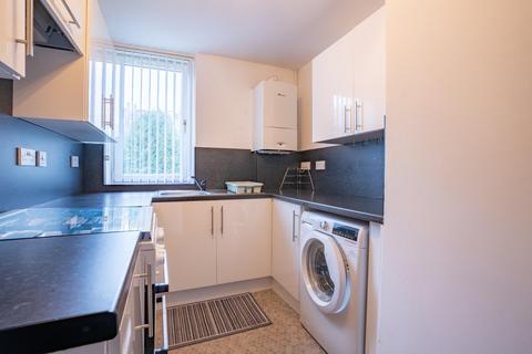 2 bedroom flat to rent, High Street, Methil KY8