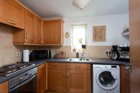 1 bedroom flat to rent, Byland House, Nicholas Gardens, York