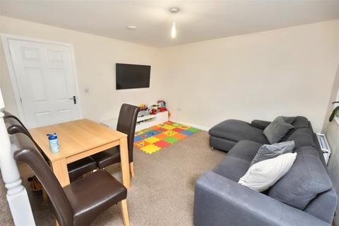 2 bedroom end of terrace house to rent, Ashby Street, Priors Hall Park NN17