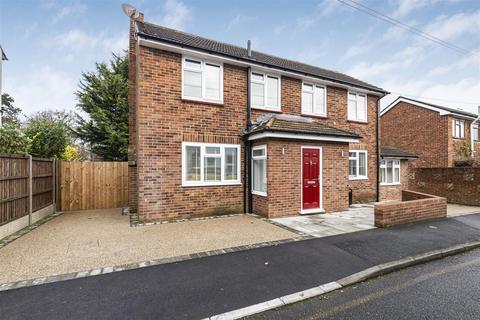 4 bedroom house to rent, Station Road, Meopham