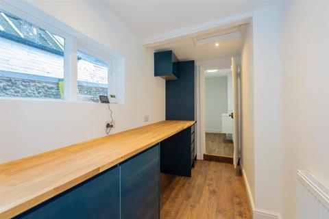 3 bedroom terraced house to rent, New Street, Henley-On-Thames RG9