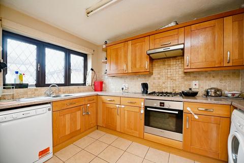 3 bedroom semi-detached house for sale, Halcyon Way, Hornchurch RM11