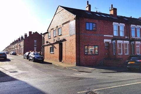 6 bedroom end of terrace house for sale, Smawthorne Lane, Castleford