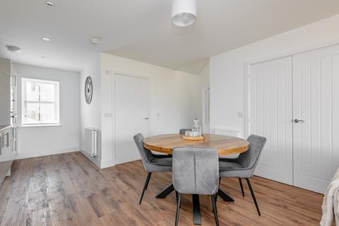 55 Shiel Hall Circle, Rosewell, EH24 9DE