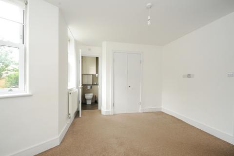 2 bedroom apartment to rent, Plaistow Lane Bromley BR1