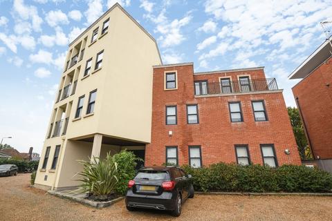 2 bedroom apartment to rent, Plaistow Lane Bromley BR1