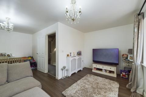 6 Marshfoot Close, Aveley, South Ockendon, RM15 4DW