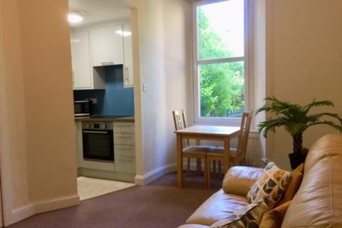 1 bedroom ground floor flat to rent, Taylor Place, Edinburgh EH7