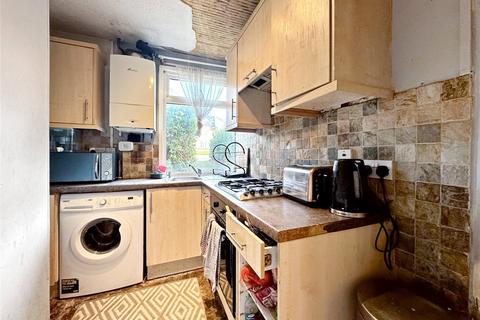 3 bedroom semi-detached house for sale, Coombe Road, Maidstone, Kent, ME15