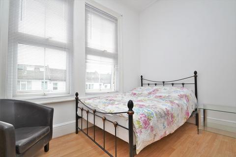 Studio to rent, George Lane London SE13