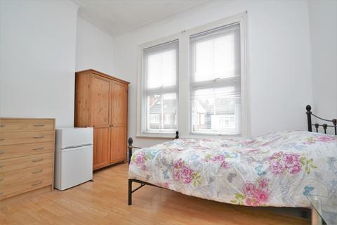 Studio to rent, George Lane London SE13