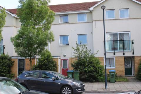 4 bedroom townhouse for sale, Erebus Drive, Thamesmead West, SE28 0GG