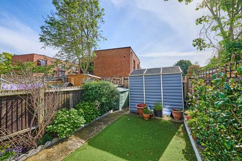 3 bedroom terraced house for sale, Knighton Park Road, London SE26