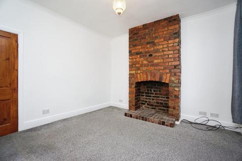 3 bedroom terraced house to rent, Hangingwater Road, Nether Green, Sheffield, S11