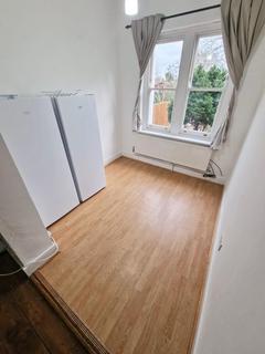 1 bedroom flat to rent, London E11