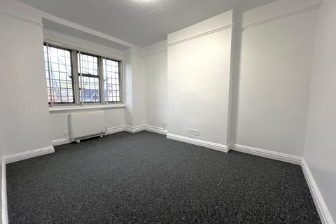 2 bedroom apartment to rent, St Leonards Road, BEXHILL-ON-SEA, TN40