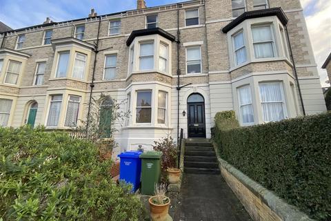 1 bedroom flat to rent, Trinity Road, Scarborough