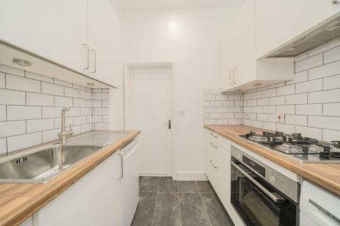 1 bedroom flat to rent, Worple Way, Richmond TW10