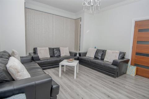 4 bedroom terraced house for sale, Willows Crescent, Balsall Heath, Birmingham, B12