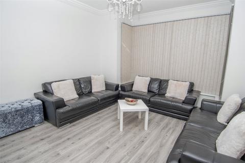 4 bedroom terraced house for sale, Willows Crescent, Balsall Heath, Birmingham, B12