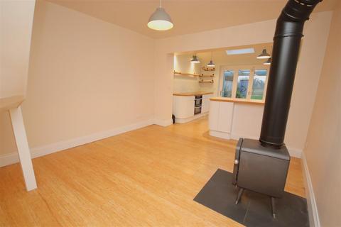 2 bedroom terraced house to rent, High Street, Barrington CB22