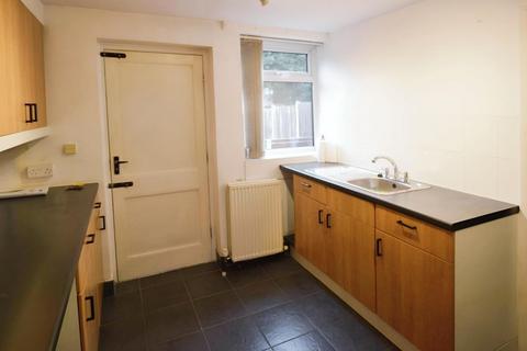 3 bedroom terraced house to rent, Little John Road, Leicester