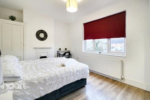 25 Elm Road, Erith, DA8 2NN