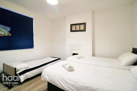 25 Elm Road, Erith, DA8 2NN