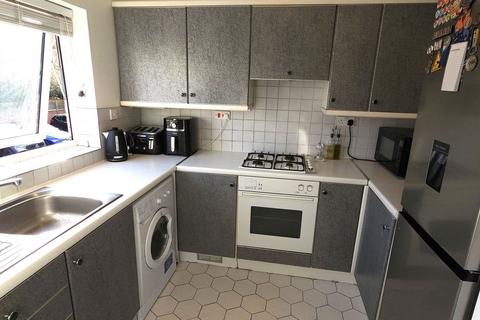 2 bedroom flat to rent, Ravensmede Way, London, W4 1TF