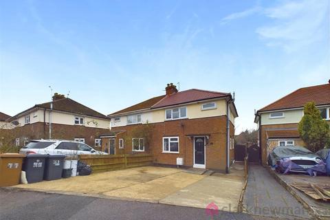 3 bedroom semi-detached house to rent, Dimsdale Crescent, Bishop's Stortford CM23