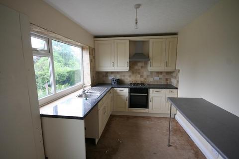 3 bedroom terraced house to rent, Fieldhead Road, Guiseley