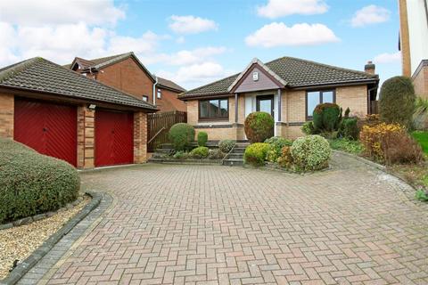 3 bedroom bungalow for sale, Grasmere Close, Priorslee, Telford