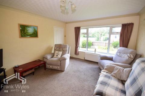 3 bedroom semi-detached house for sale, Douglas Drive, Freckleton, Preston, Lancashire, PR4 1RY