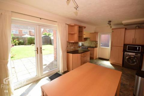 3 bedroom semi-detached house for sale, Douglas Drive, Freckleton, Preston, Lancashire, PR4 1RY