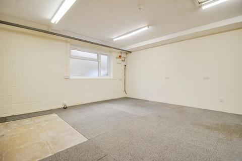 Office to rent, Gas Lane, Cricklade SN6