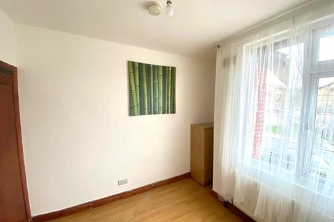 1 bedroom house of multiple occupation to rent, Creighton Road, London N17