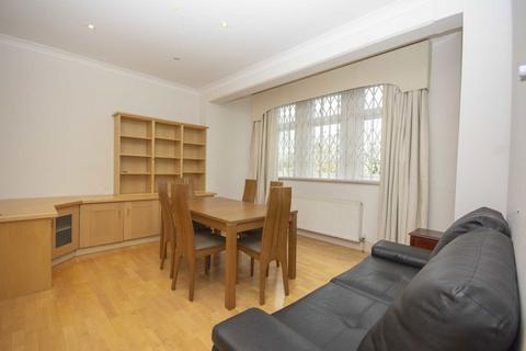 5 bedroom detached house to rent, Station Road, Hendon NW4