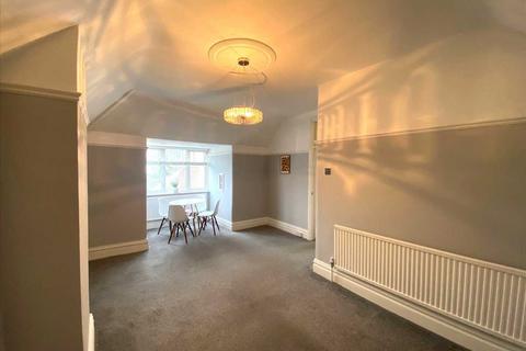 2 bedroom apartment to rent, Whitefriars Crescent, Westcliff on Sea SS0