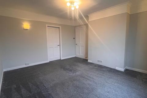 2 bedroom flat to rent, Parkhead Crescent, West Calder EH55