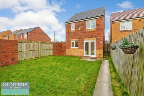 3 bedroom detached house for sale, Turner Grove Bradford, West Yorkshire, BD4 0FG