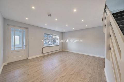 3 bedroom house to rent, Ropemaker Road London SE16