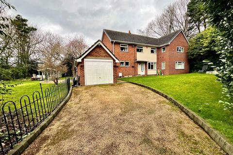 5 bedroom detached house for sale, Broadmine Street, Stoke-On-Trent, ST4