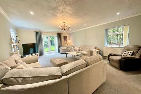 5 bedroom detached house for sale, Broadmine Street, Stoke-On-Trent, ST4