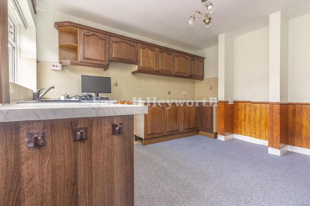 Kitchen b