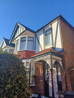 4 bedroom semi-detached house to rent, Arundel Gardens, Ilford IG3