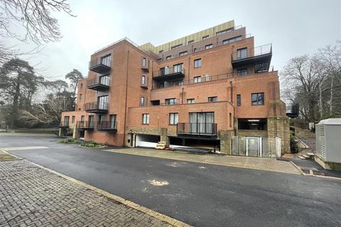 2 bedroom apartment to rent, Farnborough Road, Hampshire GU14