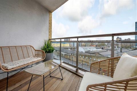 2 bedroom apartment to rent, Westferry Circus, Circus Apartment  London E14