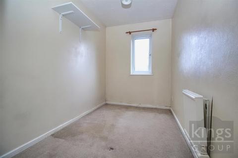 36 King Arthur Court, Cheshunt, Waltham Cross, EN8 8EH