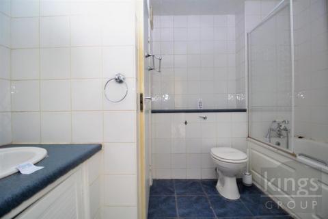 36 King Arthur Court, Cheshunt, Waltham Cross, EN8 8EH