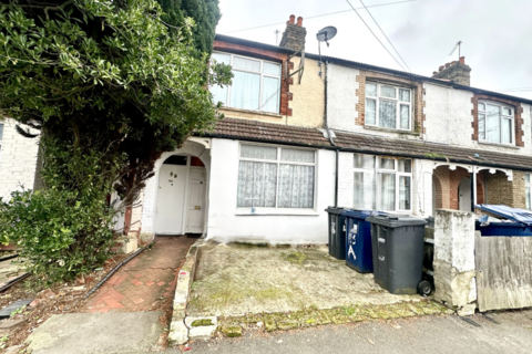 2 bedroom maisonette for sale, Victoria Road,  Southall, UB2